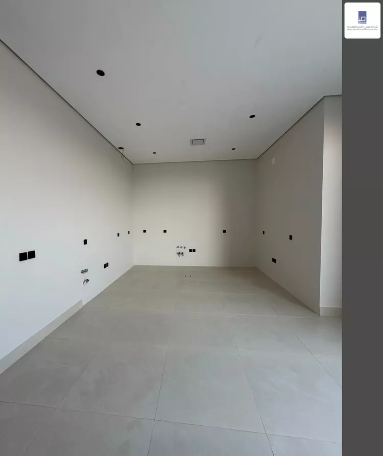 Floor for Sale in Riyadh Al Malaz صورة 5