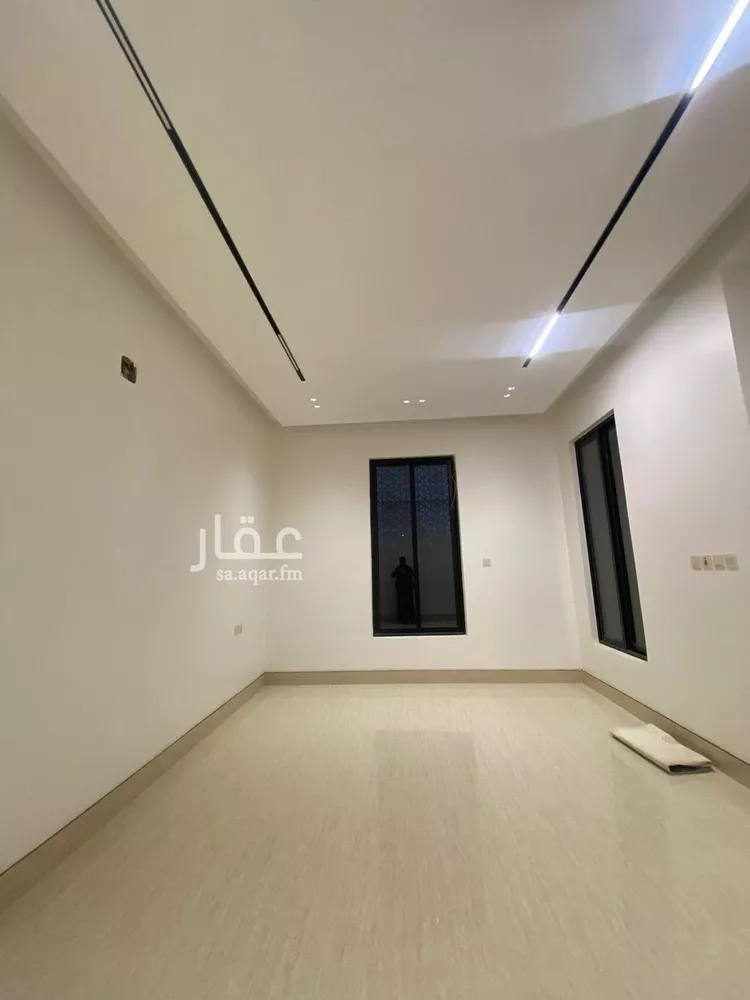 فيلا للبيع في شارع السيل الكبير, حي المهدية, مدينة الرياض, منطقة الرياض صورة 2