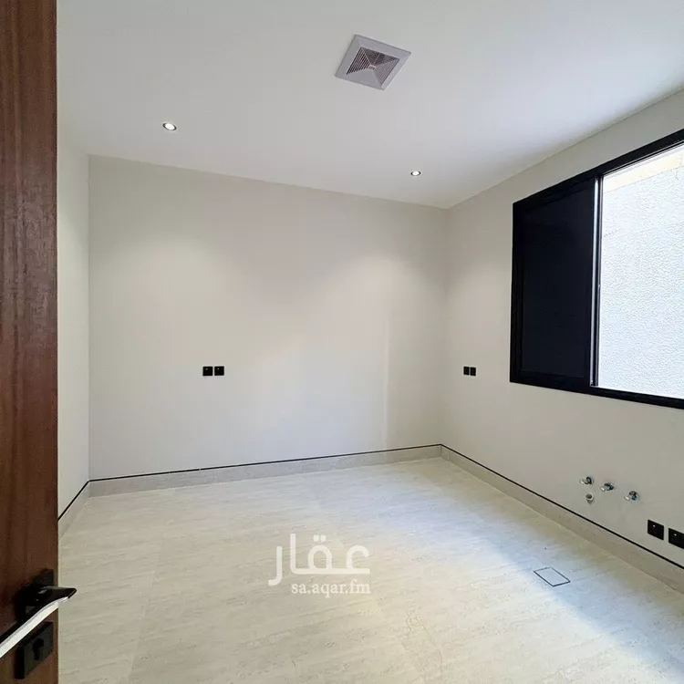 فيلا للبيع في شارع قطب الدين بن السلطان, حي المهدية, مدينة الرياض, منطقة الرياض صورة 2