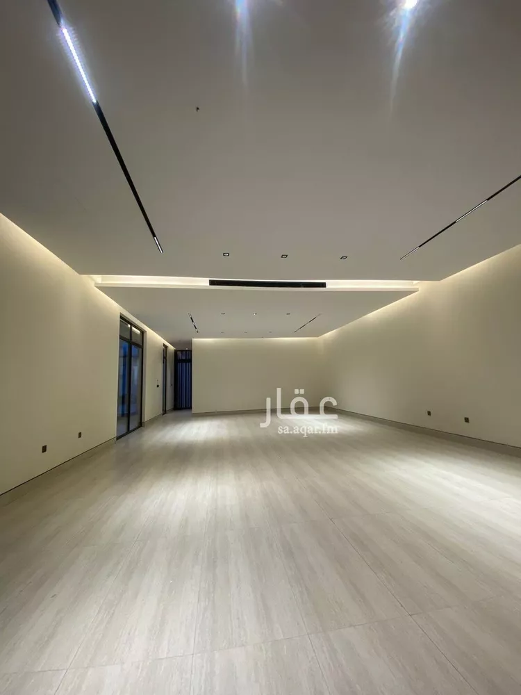 فيلا للبيع في شارع السيل الكبير, حي المهدية, مدينة الرياض, منطقة الرياض صورة 3