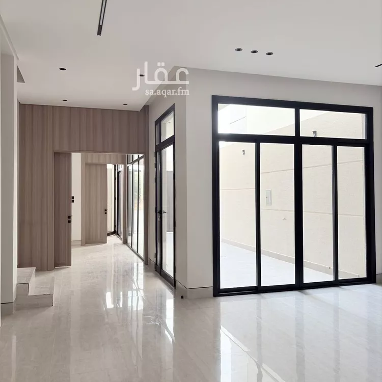 فيلا للبيع في شارع قطب الدين بن السلطان, حي المهدية, مدينة الرياض, منطقة الرياض