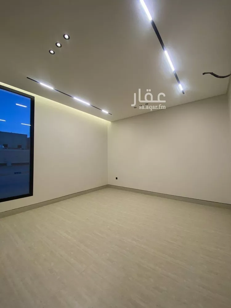 فيلا للبيع في شارع قطب الدين بن السلطان, حي المهدية, مدينة الرياض, منطقة الرياض صورة 5