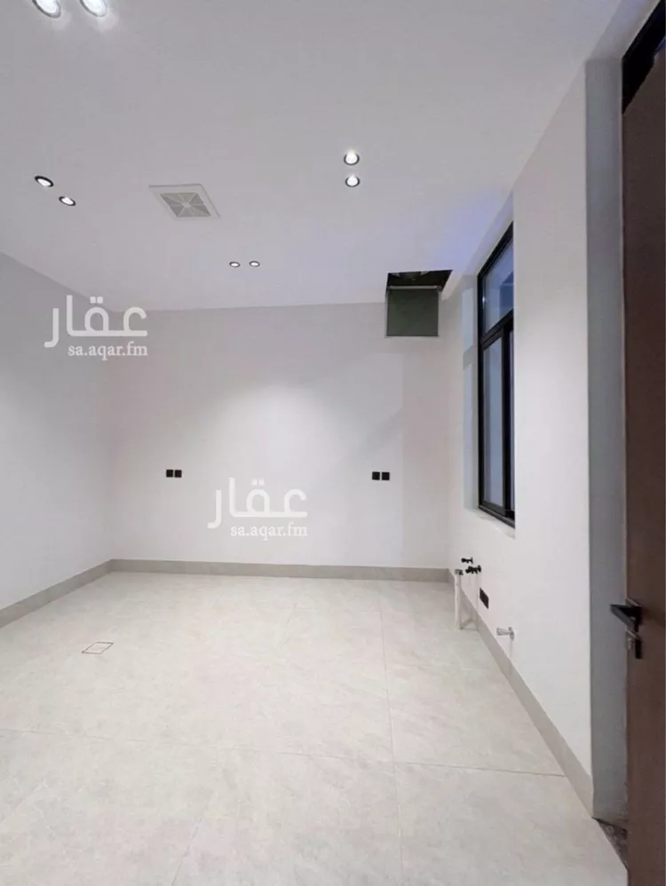 فيلا للبيع في شارع السيل الكبير, حي المهدية, مدينة الرياض, منطقة الرياض صورة 2