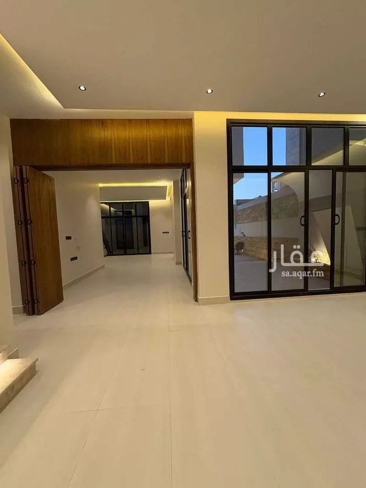 فيلا للبيع في شارع عبداللطيف بن المبارك, حي المهدية, مدينة الرياض, منطقة الرياض صورة 5