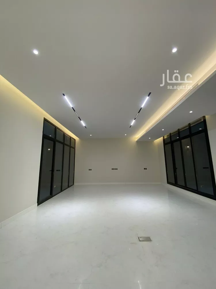 فيلا للبيع في شارع السيل الكبير, حي المهدية, مدينة الرياض, منطقة الرياض صورة 2