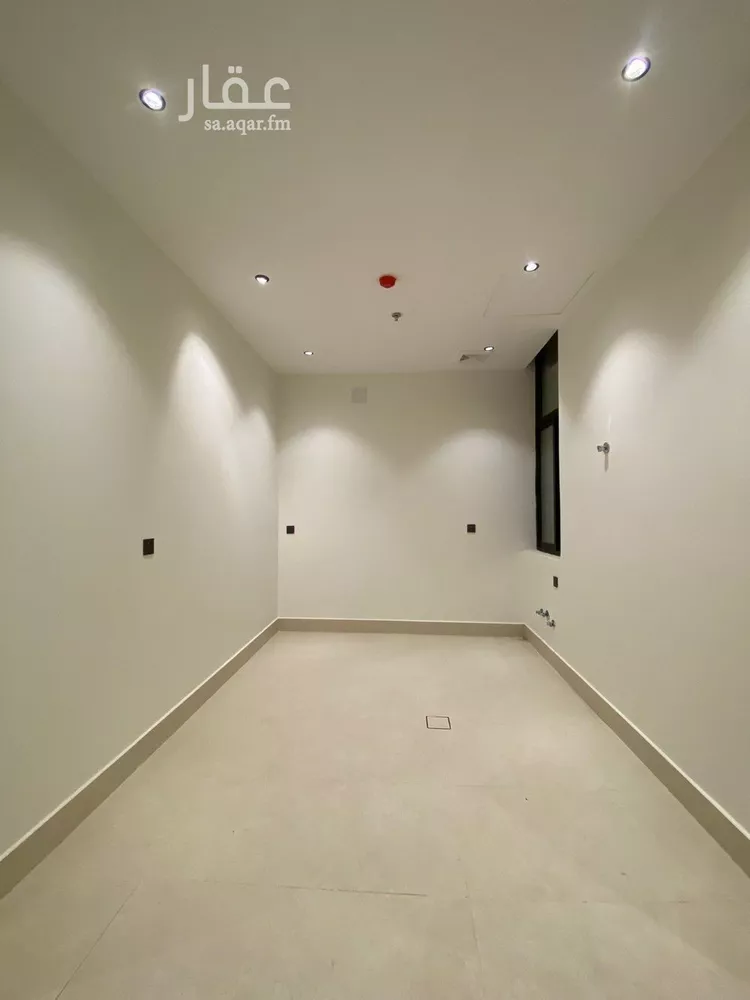شقة للبيع في شارع عبداللطيف بن المبارك, حي المهدية, مدينة الرياض, منطقة الرياض صورة 2