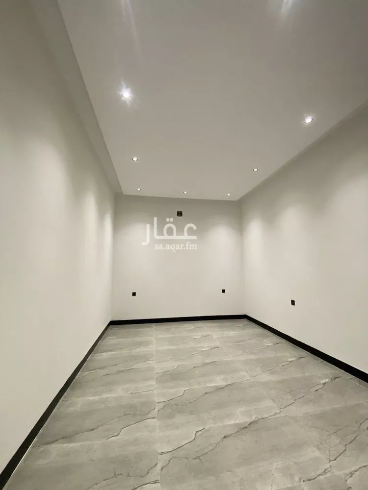 فيلا للبيع في شارع قطب الدين بن السلطان, حي المهدية, مدينة الرياض, منطقة الرياض صورة 3