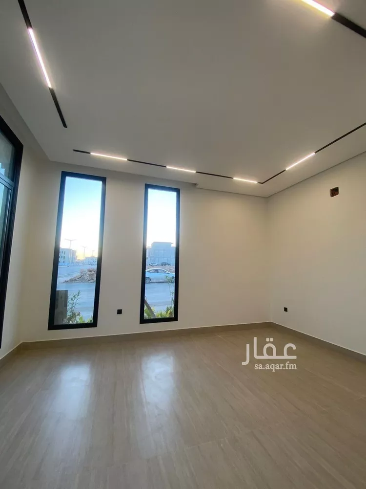 فيلا للبيع في شارع قطب الدين بن السلطان, حي المهدية, مدينة الرياض, منطقة الرياض صورة 4