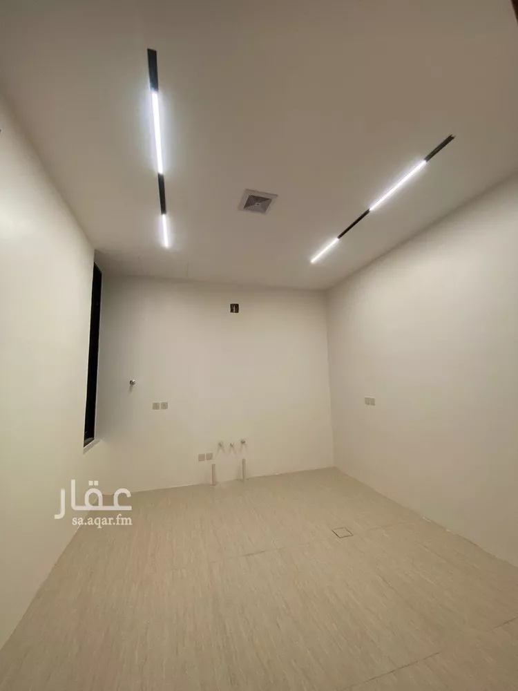 فيلا للبيع في شارع السيل الكبير, حي المهدية, مدينة الرياض, منطقة الرياض صورة 5