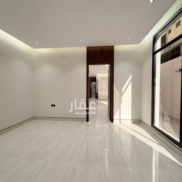 فيلا للبيع في شارع قطب الدين بن السلطان, حي المهدية, مدينة الرياض, منطقة الرياض صورة 4