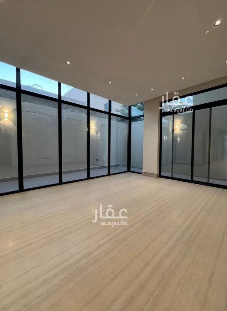 فيلا للبيع في شارع قطب الدين بن السلطان, حي المهدية, مدينة الرياض, منطقة الرياض صورة 5
