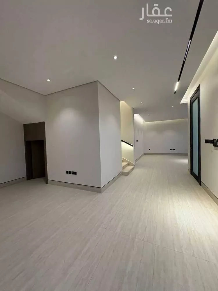 فيلا للبيع في شارع حلل بنت أبي المكارم, حي المهدية, مدينة الرياض, منطقة الرياض صورة 4