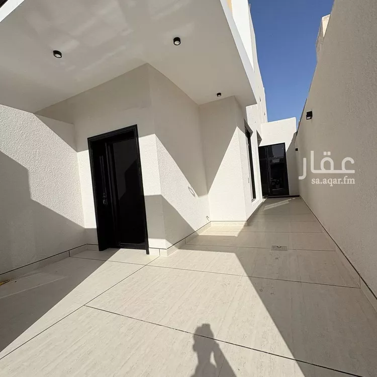 فيلا للبيع في شارع قطب الدين بن السلطان, حي المهدية, مدينة الرياض, منطقة الرياض صورة 5