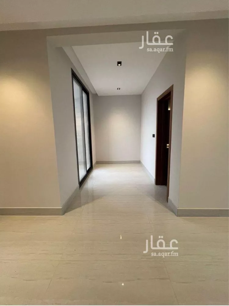 فيلا للبيع في شارع قطب الدين بن السلطان, حي المهدية, مدينة الرياض, منطقة الرياض صورة 2