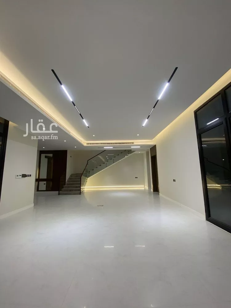 فيلا للبيع في شارع السيل الكبير, حي المهدية, مدينة الرياض, منطقة الرياض صورة 4