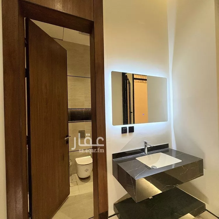 فيلا للبيع في شارع قطب الدين بن السلطان, حي المهدية, مدينة الرياض, منطقة الرياض صورة 3