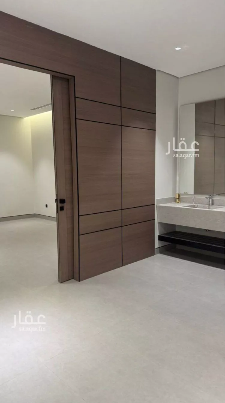 فيلا للبيع في شارع السيل الكبير, حي المهدية, مدينة الرياض, منطقة الرياض صورة 2