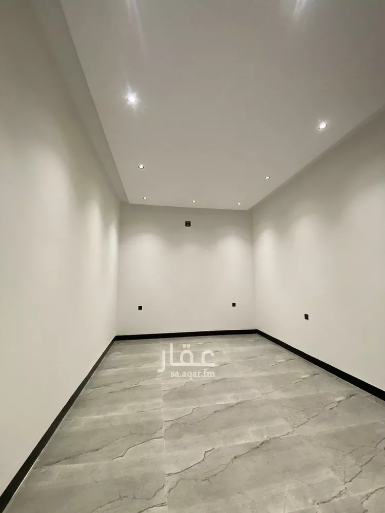 فيلا للبيع في شارع السيل الكبير, حي المهدية, مدينة الرياض, منطقة الرياض صورة 2