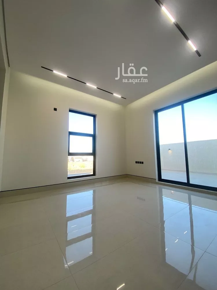 فيلا للبيع في شارع قطب الدين بن السلطان, حي المهدية, مدينة الرياض, منطقة الرياض صورة 3