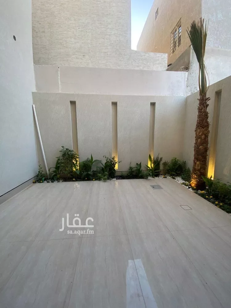 فيلا للبيع في شارع قطب الدين بن السلطان, حي المهدية, مدينة الرياض, منطقة الرياض صورة 3