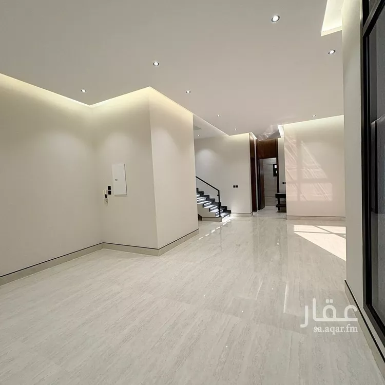 فيلا للبيع في شارع السيل الكبير, حي المهدية, مدينة الرياض, منطقة الرياض صورة 3