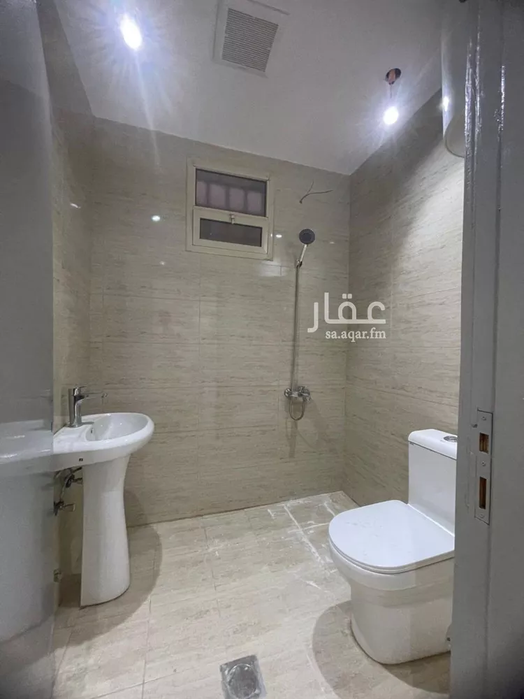 شقة للإيجار في شارع يثرب, حي بدر, مدينة الرياض, منطقة الرياض صورة 3