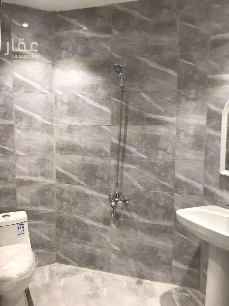 شقة للإيجار في شارع قس بن ساعدة, حي الملك فيصل, مدينة الرياض, منطقة الرياض صورة 3