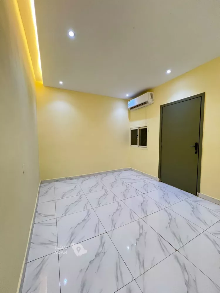 شقة للإيجار في شارع الشيخ عبدالعزيز بن محمد بن علي, حي ظهرة البديعة, مدينة الرياض, منطقة الرياض 4