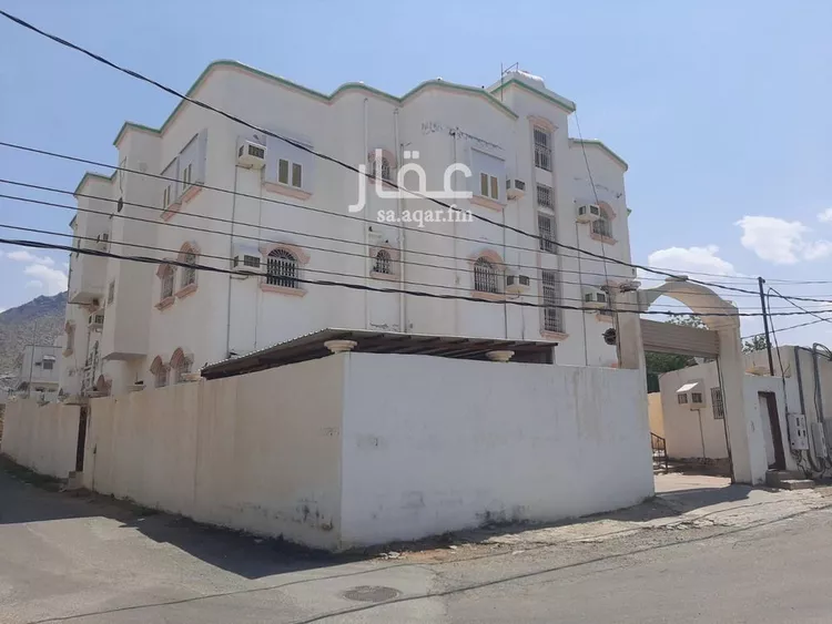 عمارة للبيع في شارع زيد بن الحباب, حي الزهراء, مدينة المجاردة, منطقة عسير صورة 2
