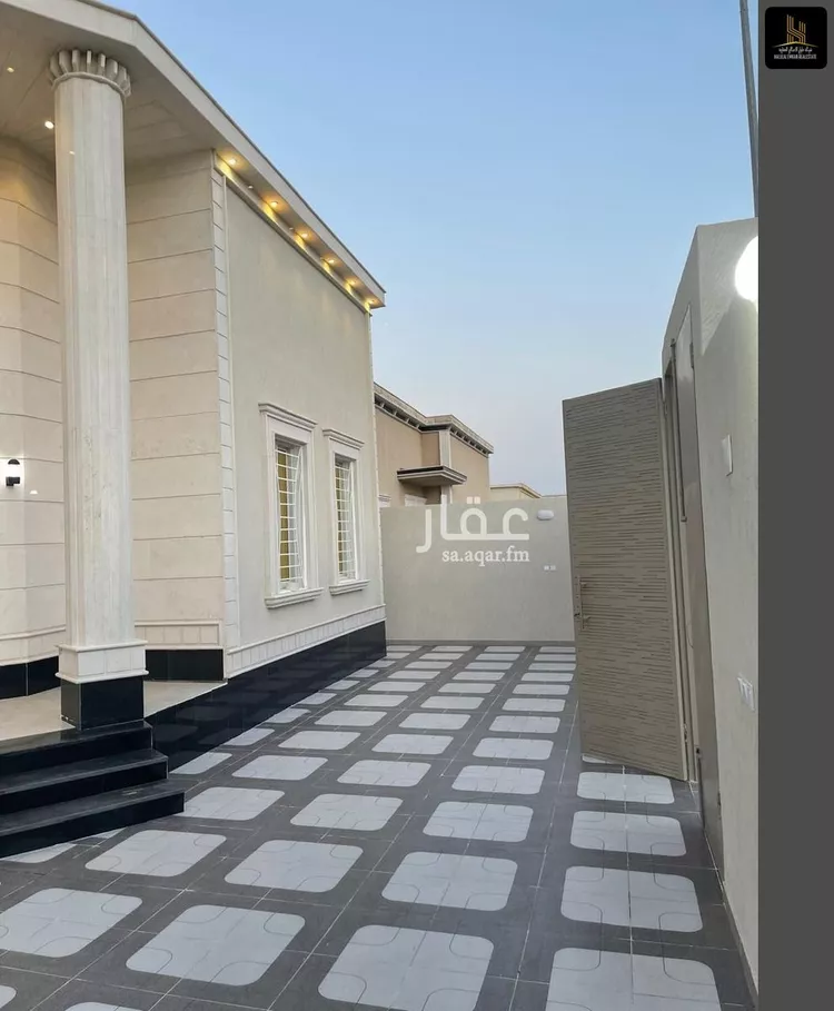 Floor for Sale in Bisha Bishah 12