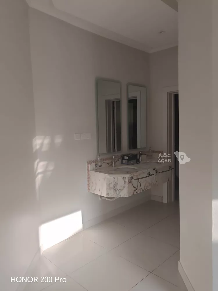 Floor for Rent in Riyadh Al Yasmin 7