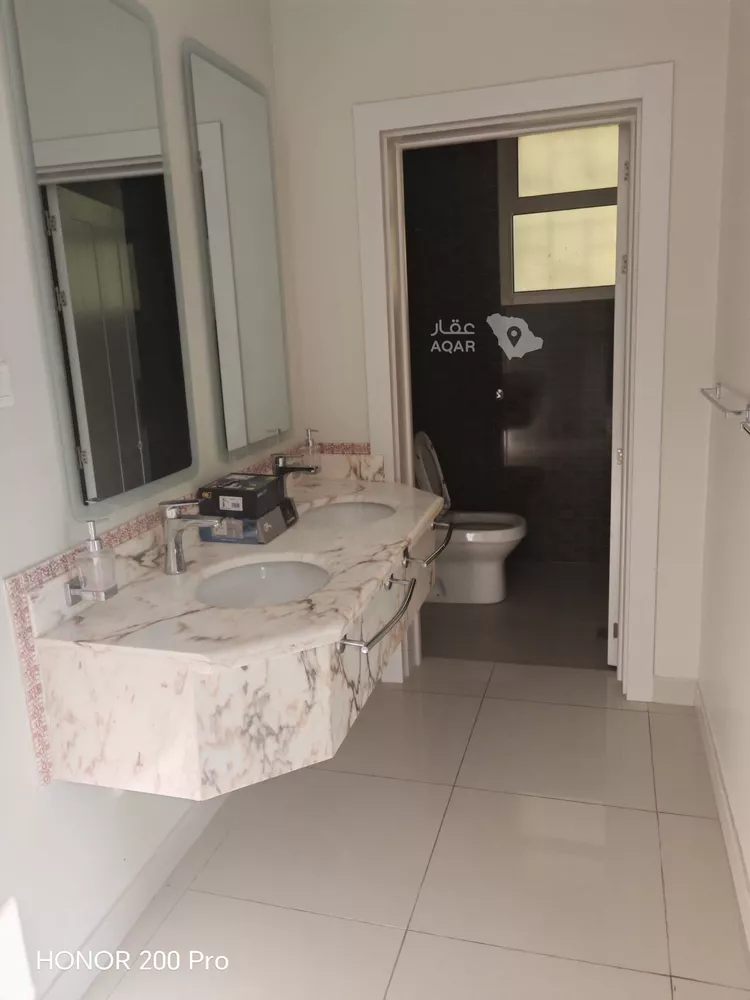 Floor for Rent in Riyadh Al Yasmin 10