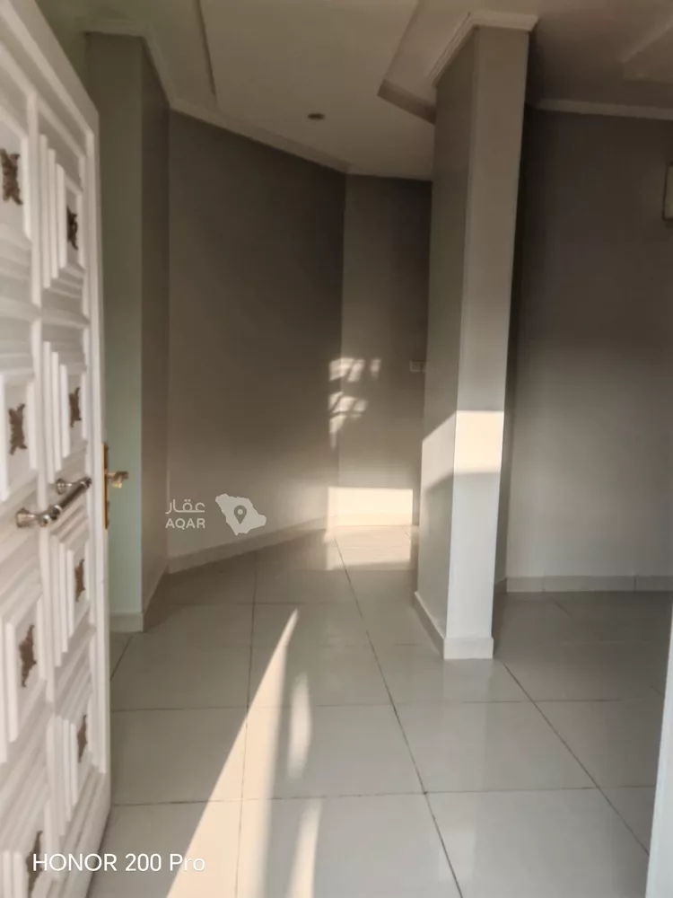 Floor for Rent in Riyadh Al Yasmin 8