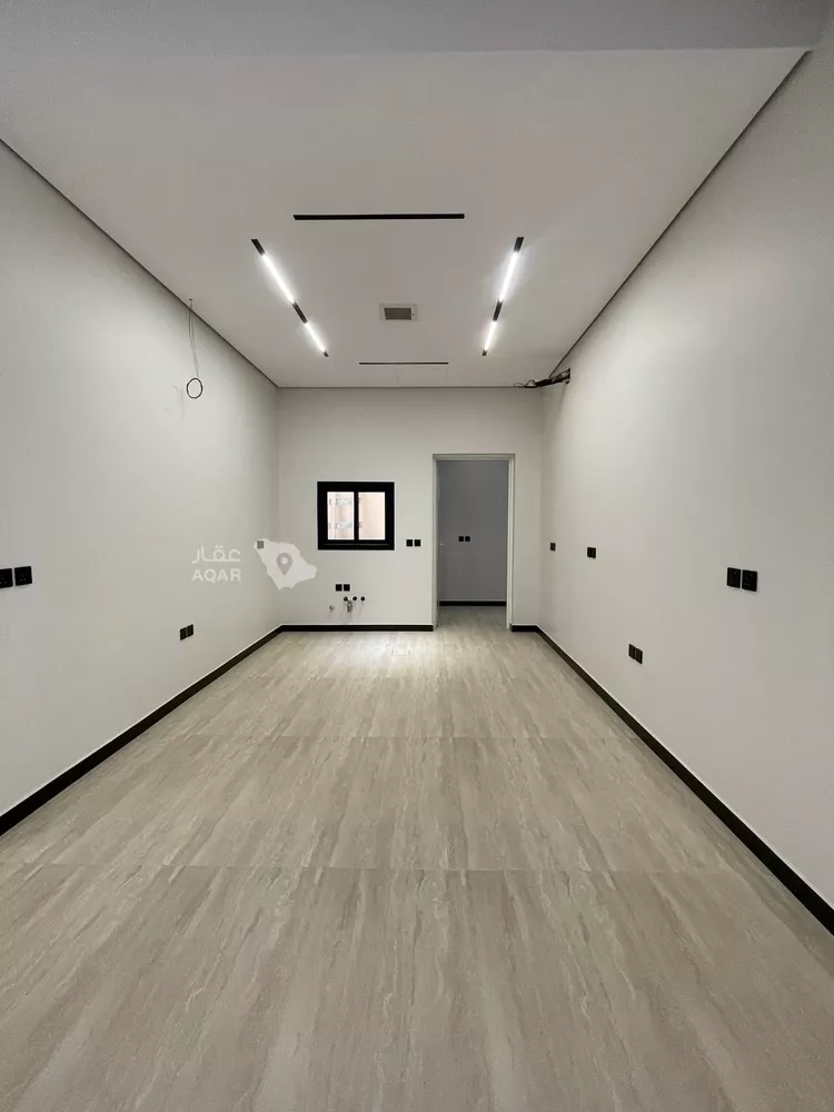 Floor for Sale in Riyadh Ar Rimal 7