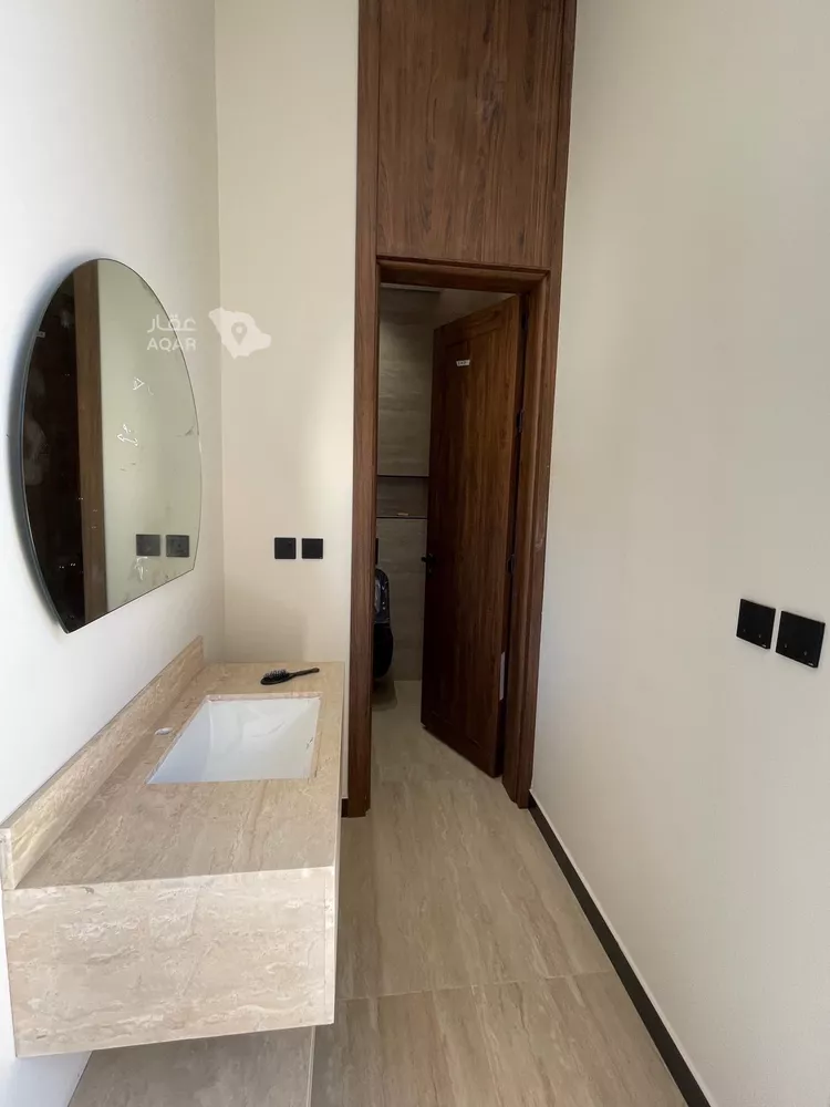 Floor for Sale in Riyadh Ar Rimal 6