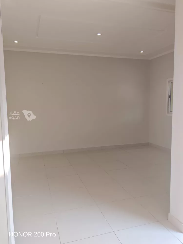 Floor for Rent in Riyadh Al Yasmin 6