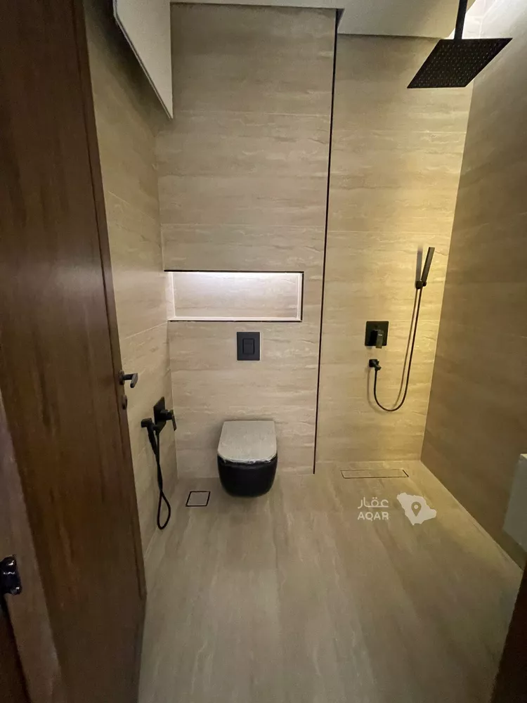 Floor for Sale in Riyadh Ar Rimal 11