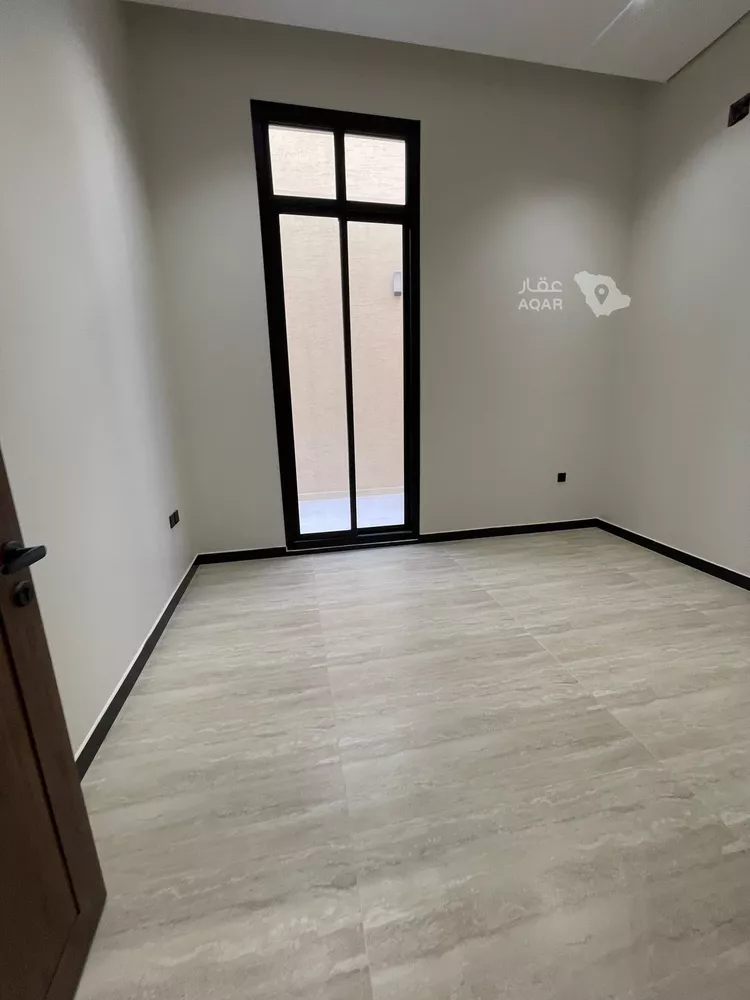 Floor for Sale in Riyadh Ar Rimal 10