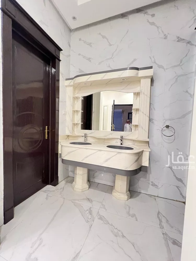فيلا للبيع في شارع الجدي, حي اليرموك, مدينة الرياض, منطقة الرياض صورة 5
