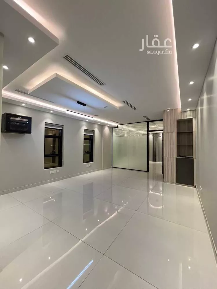 مكتب تجاري للإيجار في شارع أحمد بن الحسين بن شقير, حي الملز, مدينة الرياض, منطقة الرياض صورة 5
