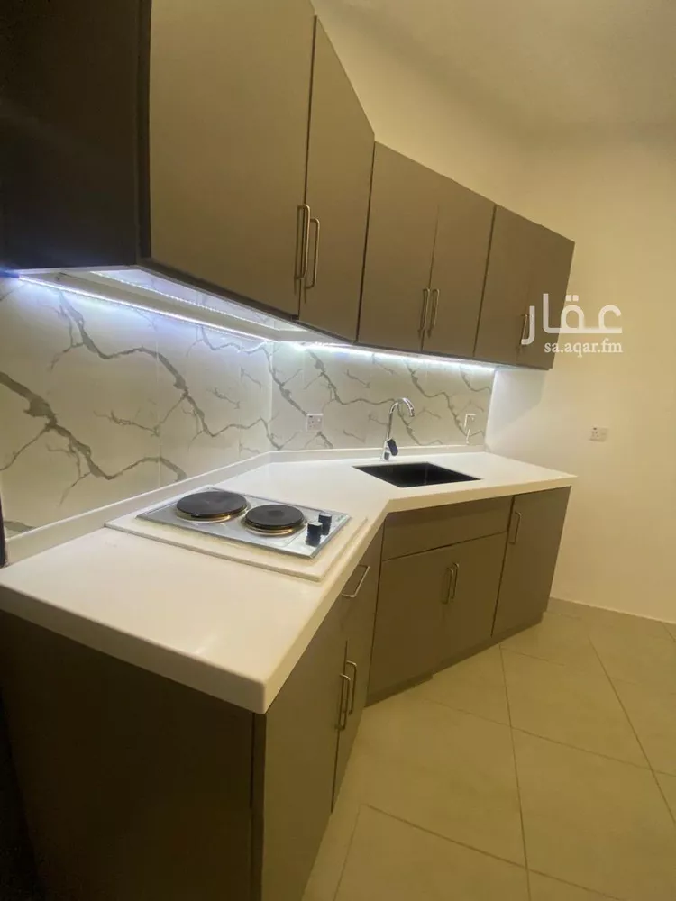 شقة للإيجار في شارع أبي ذر الغفاري, حي الربوة, مدينة الرياض, منطقة الرياض 8