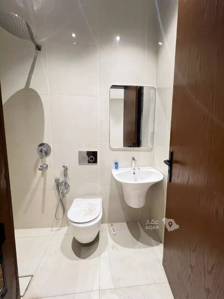 Floor for Rent in Riyadh Al Yarmouk 13