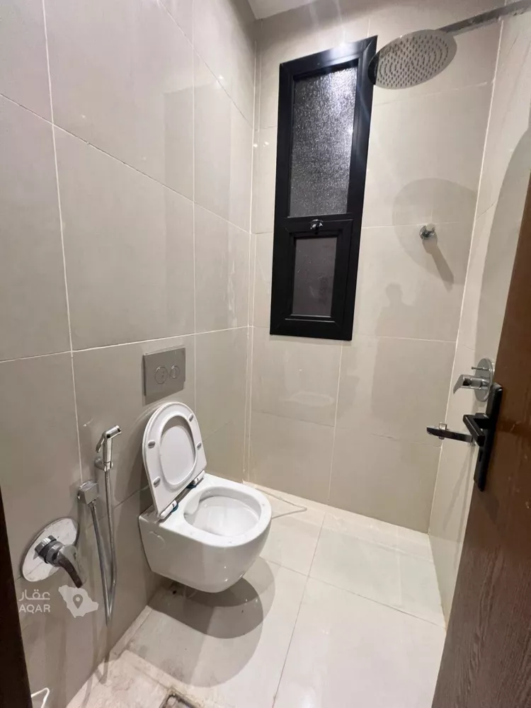 Floor for Rent in Riyadh Al Yarmouk 12