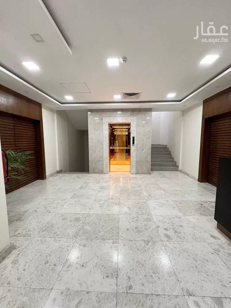 مكتب تجاري للإيجار في شارع أحمد بن الحسين بن شقير, حي الملز, مدينة الرياض, منطقة الرياض صورة 3