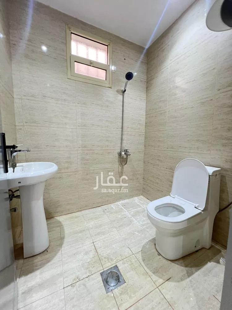 شقة للإيجار في شارع يثرب, حي بدر, مدينة الرياض, منطقة الرياض 8