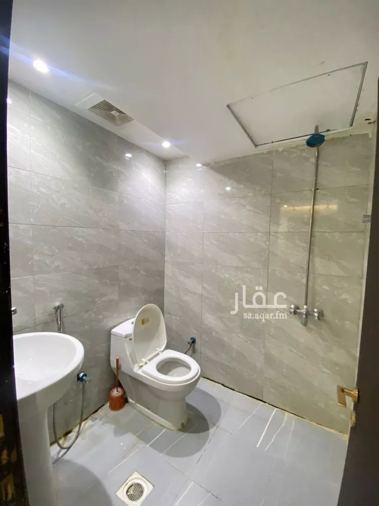 شقة للإيجار في شارع جرير بن عبدالله البجلي, حي مغرزات, مدينة الرياض, منطقة الرياض صورة 3