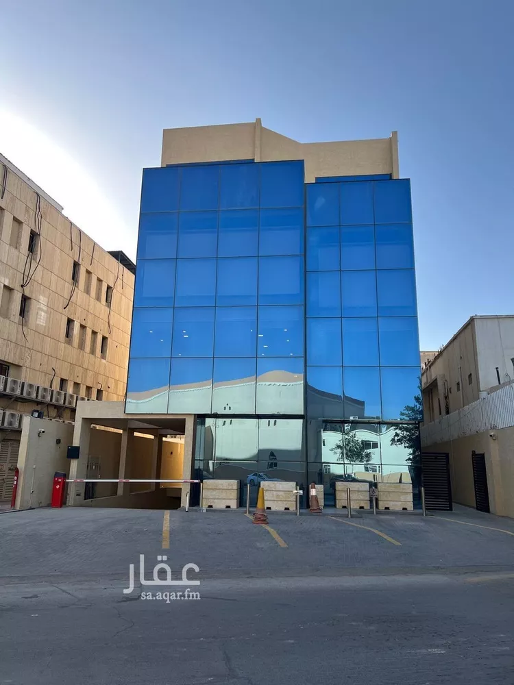 مكتب تجاري للإيجار في شارع أحمد بن الحسين بن شقير, حي الملز, مدينة الرياض, منطقة الرياض
