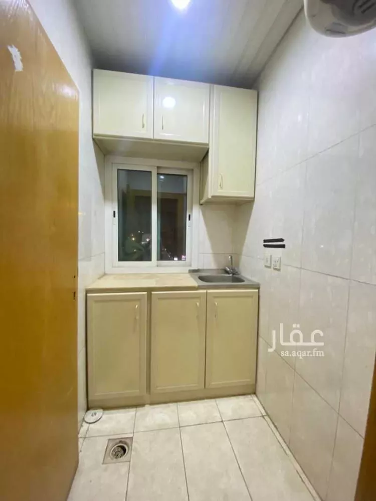 مكتب تجاري للإيجار في شارع أحمد بن الحسين بن شقير, حي الملز, مدينة الرياض, منطقة الرياض صورة 5