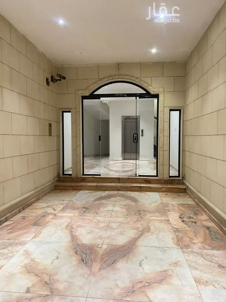 شقة للإيجار في شارع جرير بن عبدالله البجلي, حي مغرزات, مدينة الرياض, منطقة الرياض صورة 4