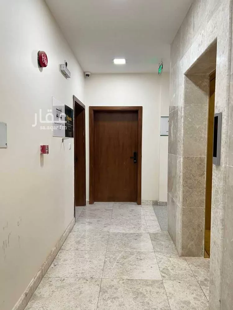 مكتب تجاري للإيجار في شارع أحمد بن الحسين بن شقير, حي الملز, مدينة الرياض, منطقة الرياض صورة 4
